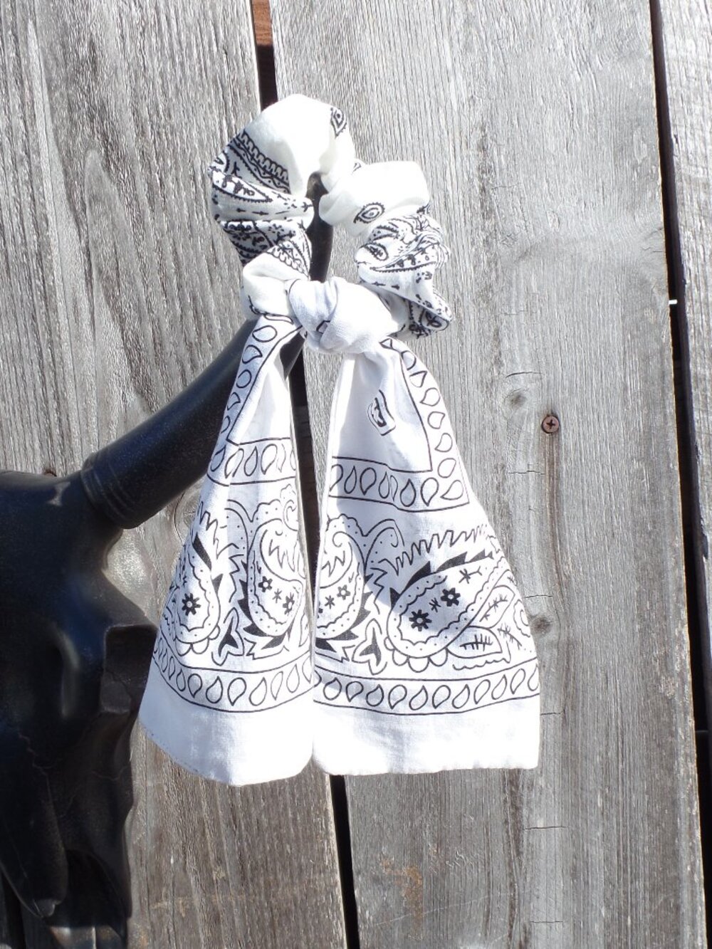 Hand Crafted Bandana Bow Tie WHITE BLACK
